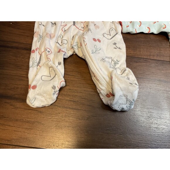 Carters Lot Of 2 Baby Girl Sleepers 3 Months Zipper Footed Rainbow Butterfly - Picture 3 of 9